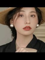 Cute giant pearl earrings