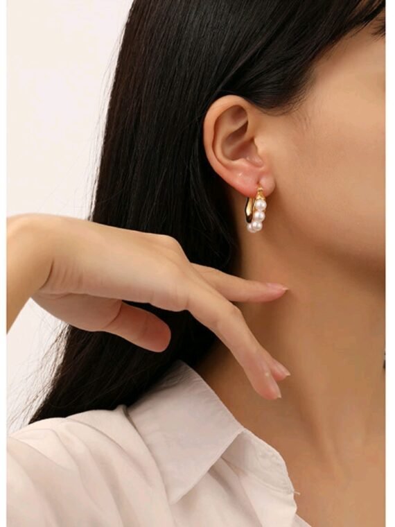 Pearl & metal earring loop