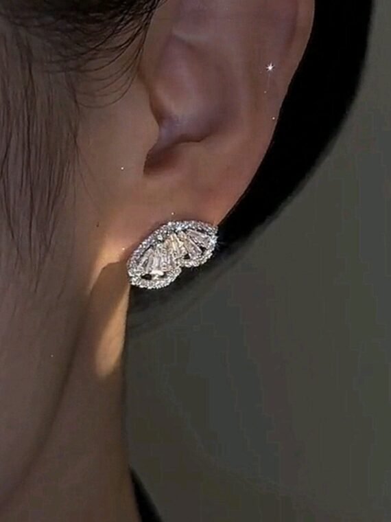 Butterfly two-way earrings